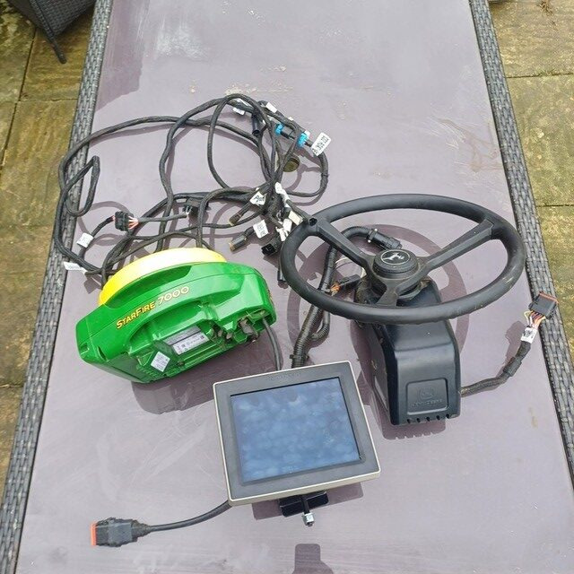 John Deere SF7000, 4240 screen + ATU300 wheel - نظم الملاحة - الآلات والماكينات الزراعية: صور 2 John Deere SF7000, 4240 screen + ATU300 wheel - نظم الملاحة - الآلات والماكينات الزراعية: صور 2