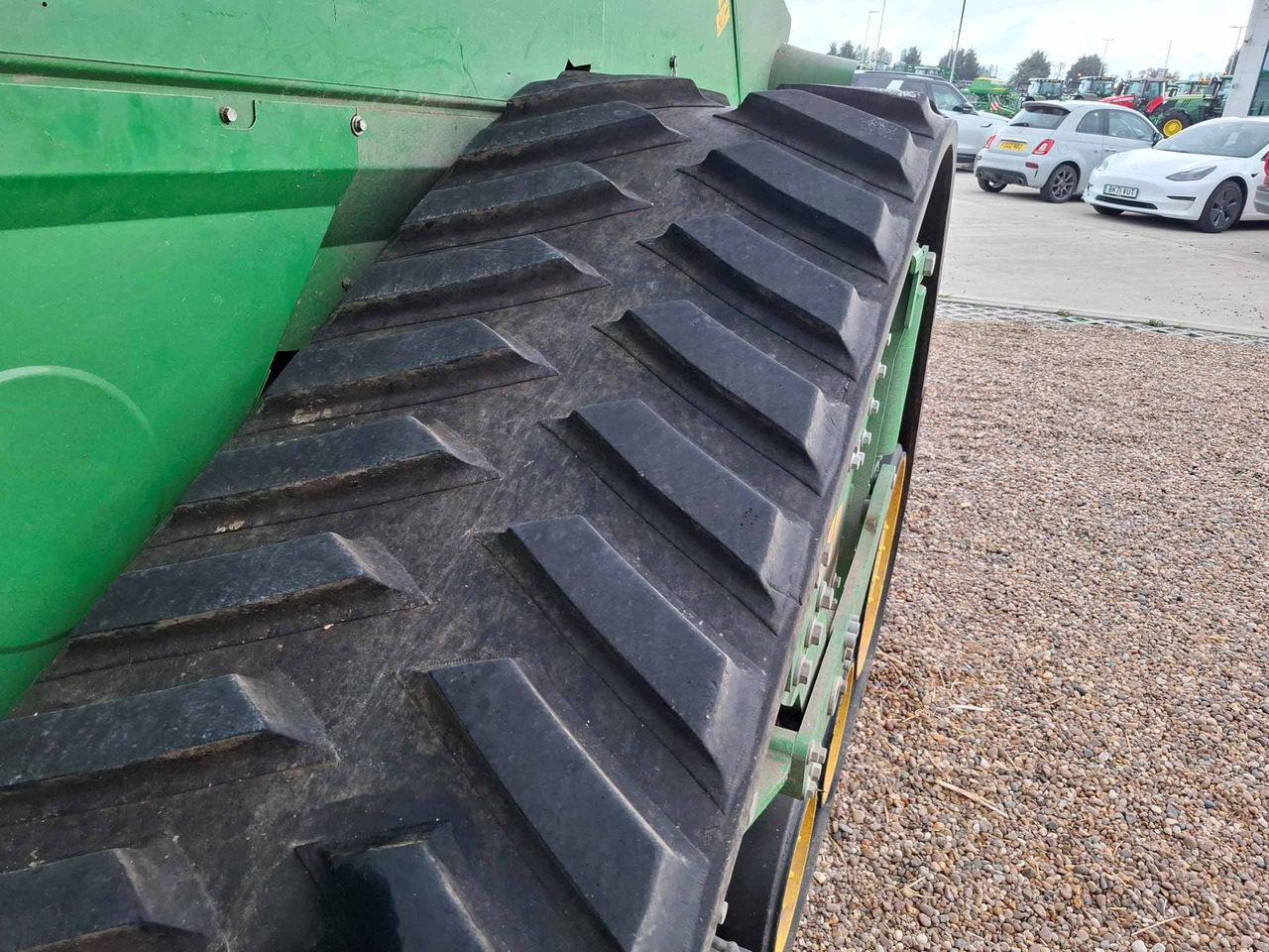 John Deere T670i - حصادة شاملة: صور 5 John Deere T670i - حصادة شاملة: صور 5