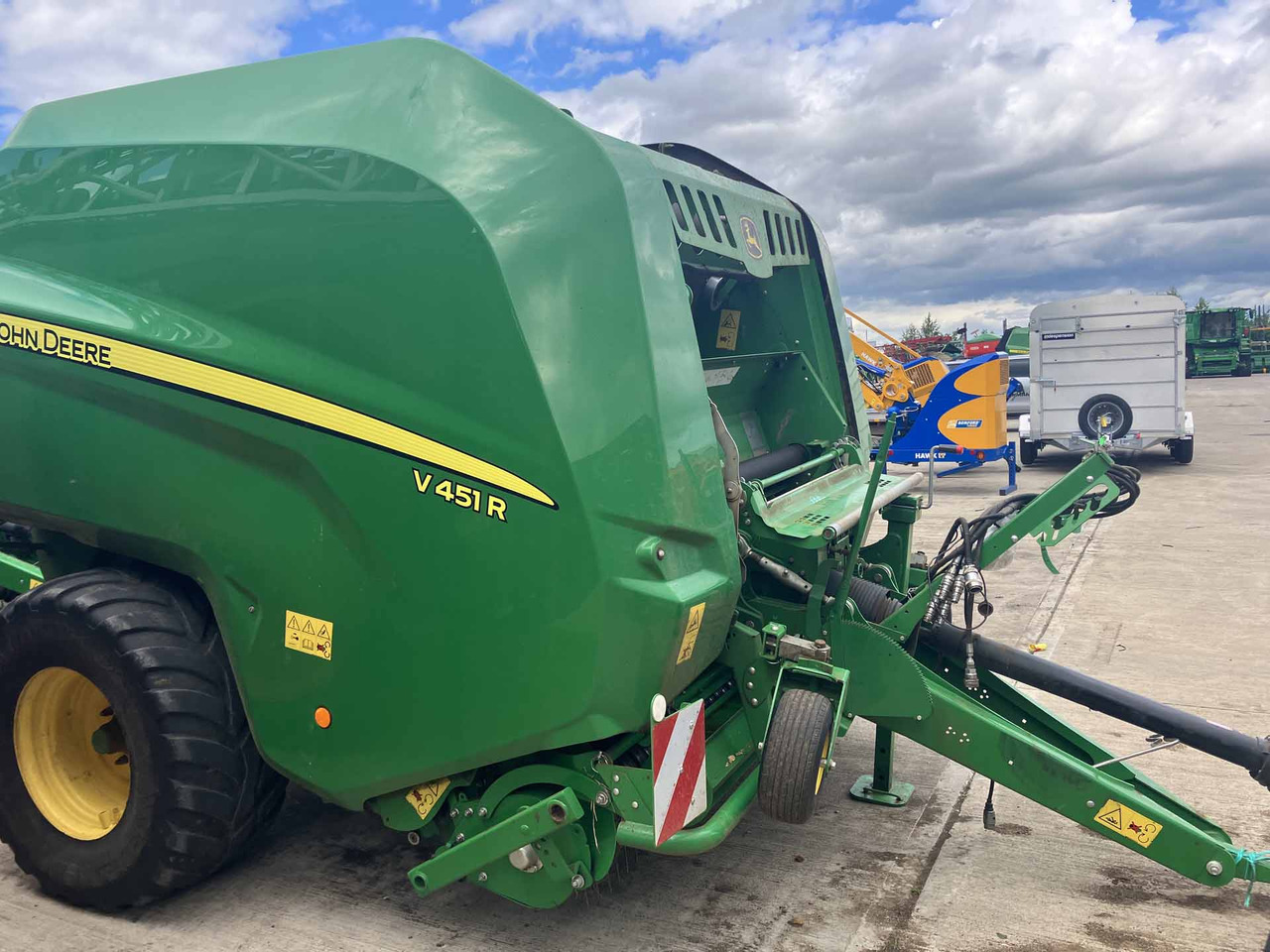 John Deere V451R - معدات القش: صور 3 John Deere V451R - معدات القش: صور 3