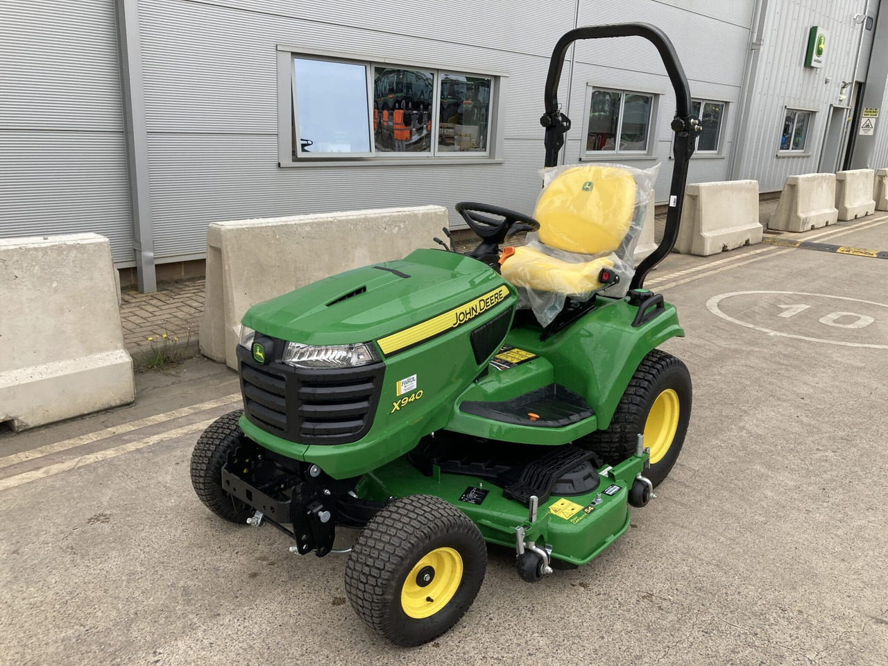 John Deere X940R ride on rotary mower - جزازة المروج: صور 1 John Deere X940R ride on rotary mower - جزازة المروج: صور 1