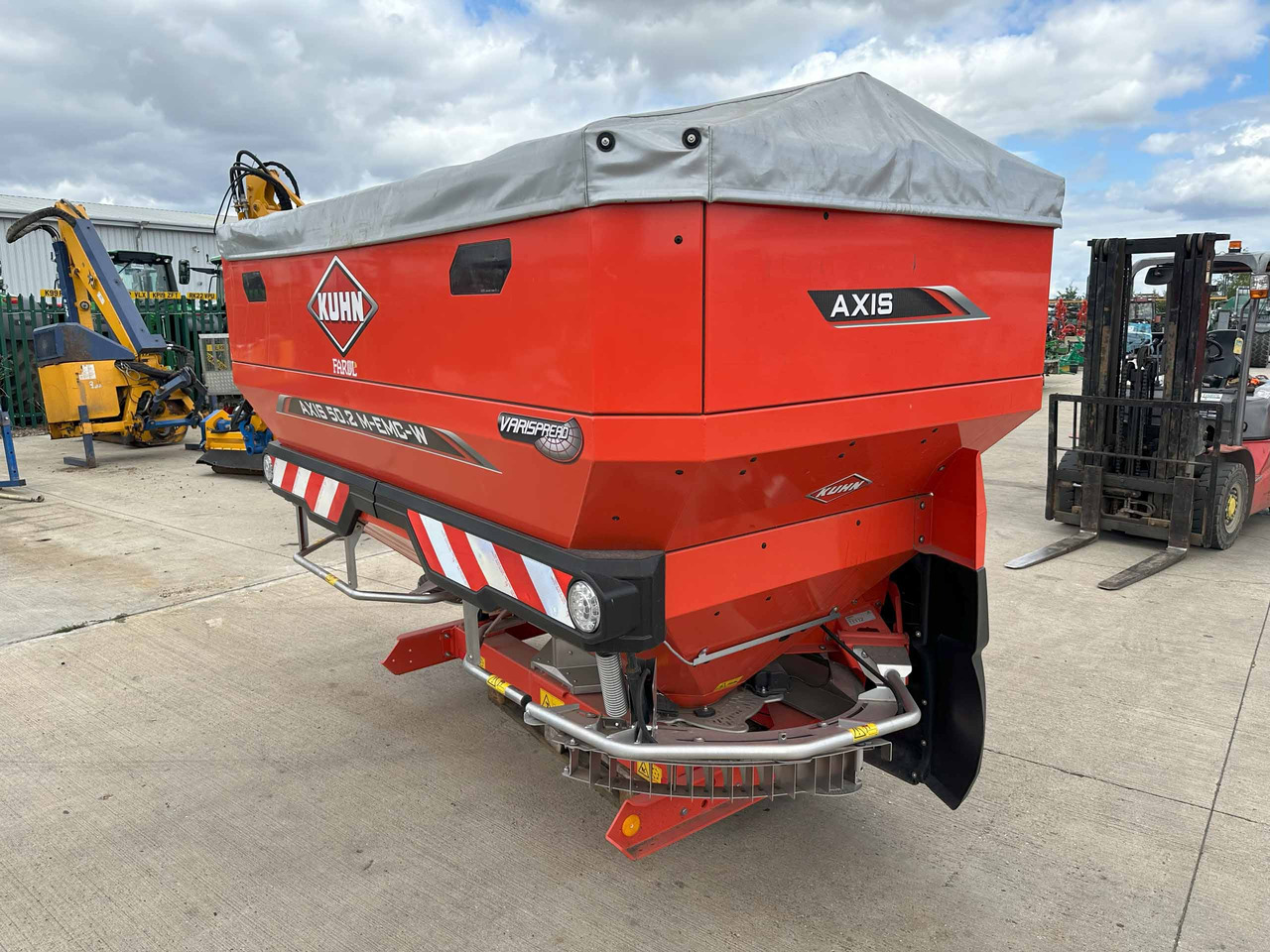 Kuhn Axis 50.2 M-EMC-W - آلة رش الأسمدة: صور 2 Kuhn Axis 50.2 M-EMC-W - آلة رش الأسمدة: صور 2