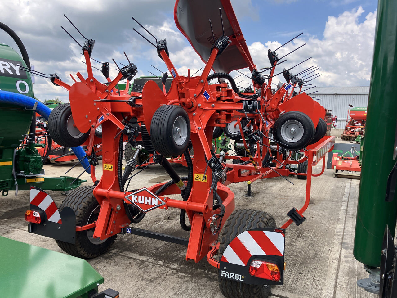 Kuhn GF13003 - معدات القش: صور 5 Kuhn GF13003 - معدات القش: صور 5