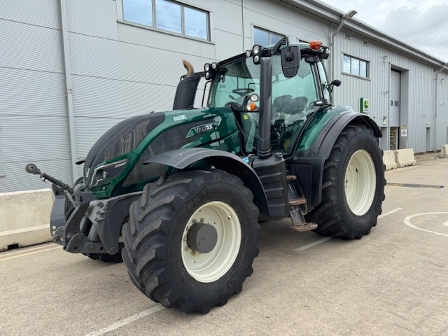 VALTRA T214 - جرار: صور 1 VALTRA T214 - جرار: صور 1