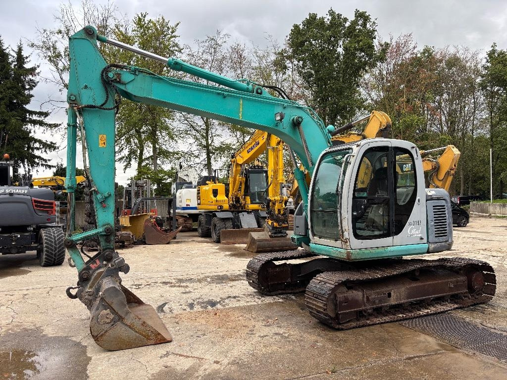 Kobelco SK 135 - حفارات زحافة: صور 1 Kobelco SK 135 - حفارات زحافة: صور 1