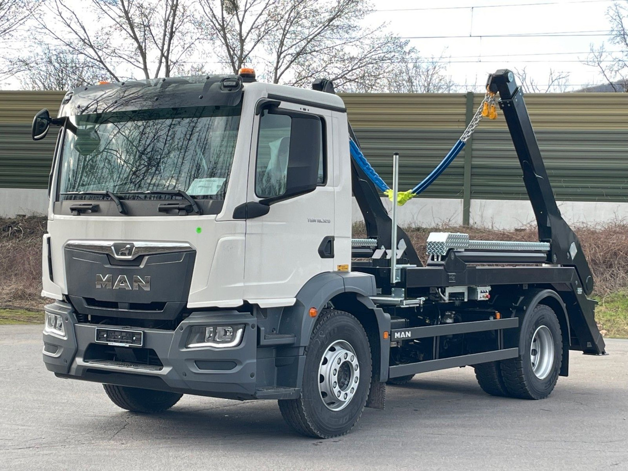 MAN TGM 18.320 4x2 Euro 6e Hyva Absetzkipper - قلابات, شاحنة كرين: صور 1 MAN TGM 18.320 4x2 Euro 6e Hyva Absetzkipper - قلابات, شاحنة كرين: صور 1