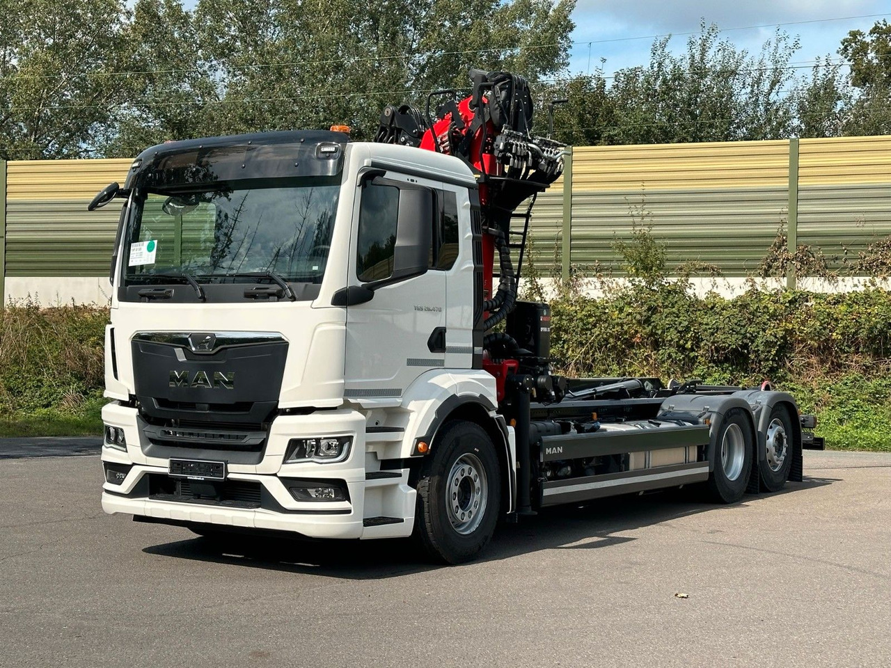 MAN TGS 26.470 6x2 Abrollkipper + Kran EPSILON - شاحنة ذات الخطاف, شاحنة كرين: صور 2 MAN TGS 26.470 6x2 Abrollkipper + Kran EPSILON - شاحنة ذات الخطاف, شاحنة كرين: صور 2