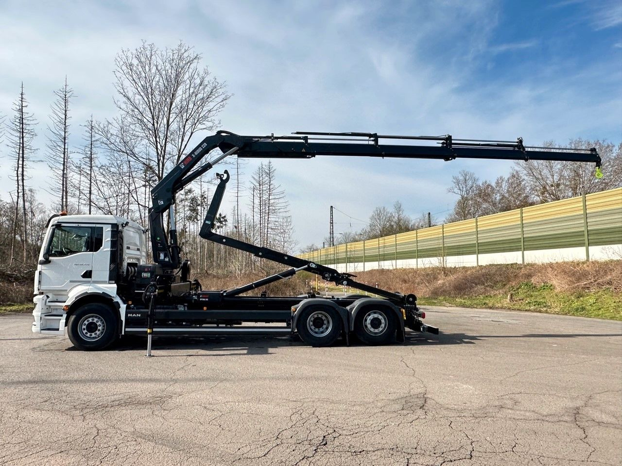 MAN TGS 26.470 6x2 Abrollkipper + Kran Hiab 228-4 - شاحنة ذات الخطاف, شاحنة كرين: صور 2 MAN TGS 26.470 6x2 Abrollkipper + Kran Hiab 228-4 - شاحنة ذات الخطاف, شاحنة كرين: صور 2