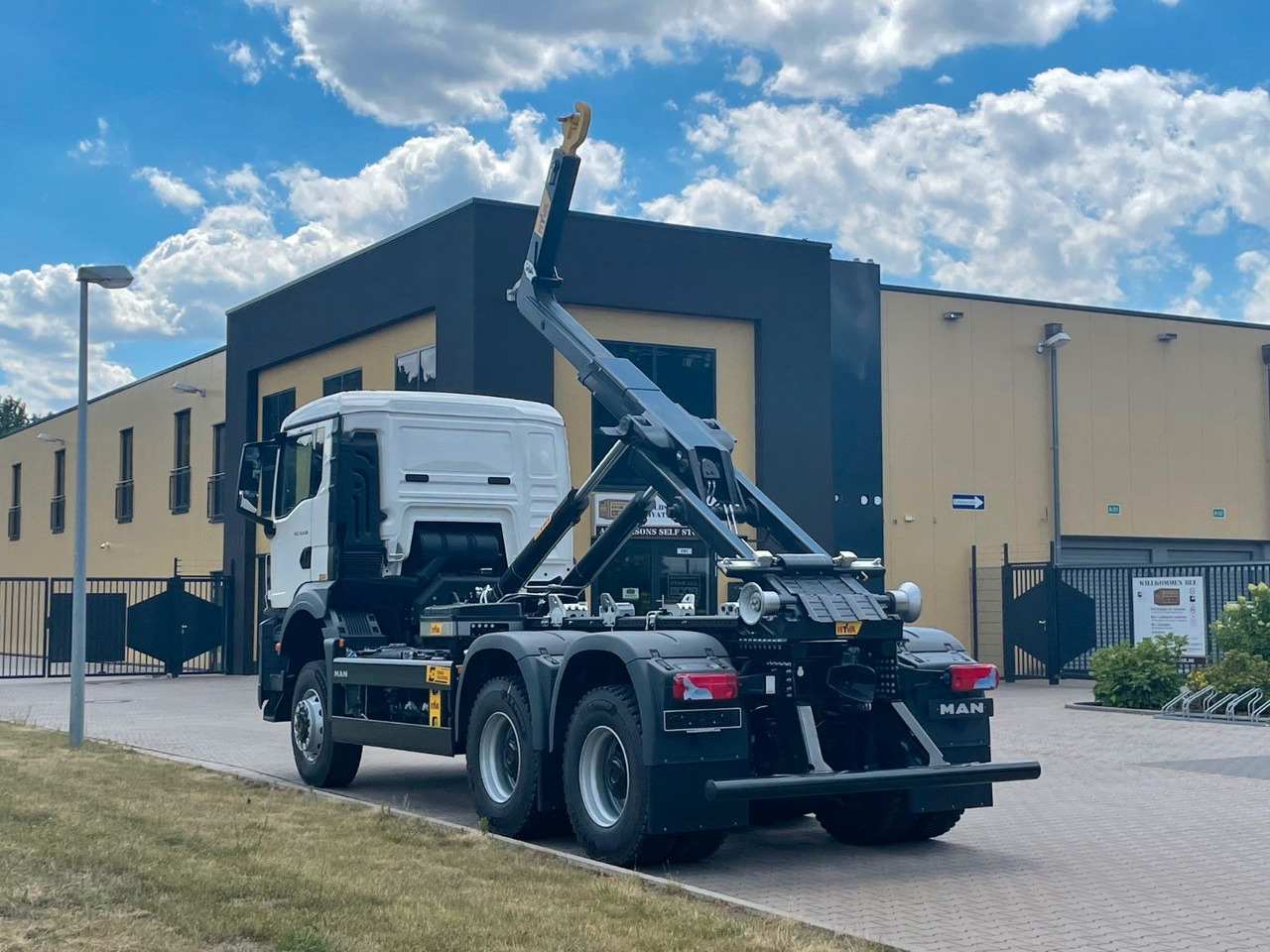 MAN TGS 33.440 6x6 Euro6e Hyva - Hiab MultiLift - شاحنة ذات الخطاف, شاحنة كرين: صور 4 MAN TGS 33.440 6x6 Euro6e Hyva - Hiab MultiLift - شاحنة ذات الخطاف, شاحنة كرين: صور 4