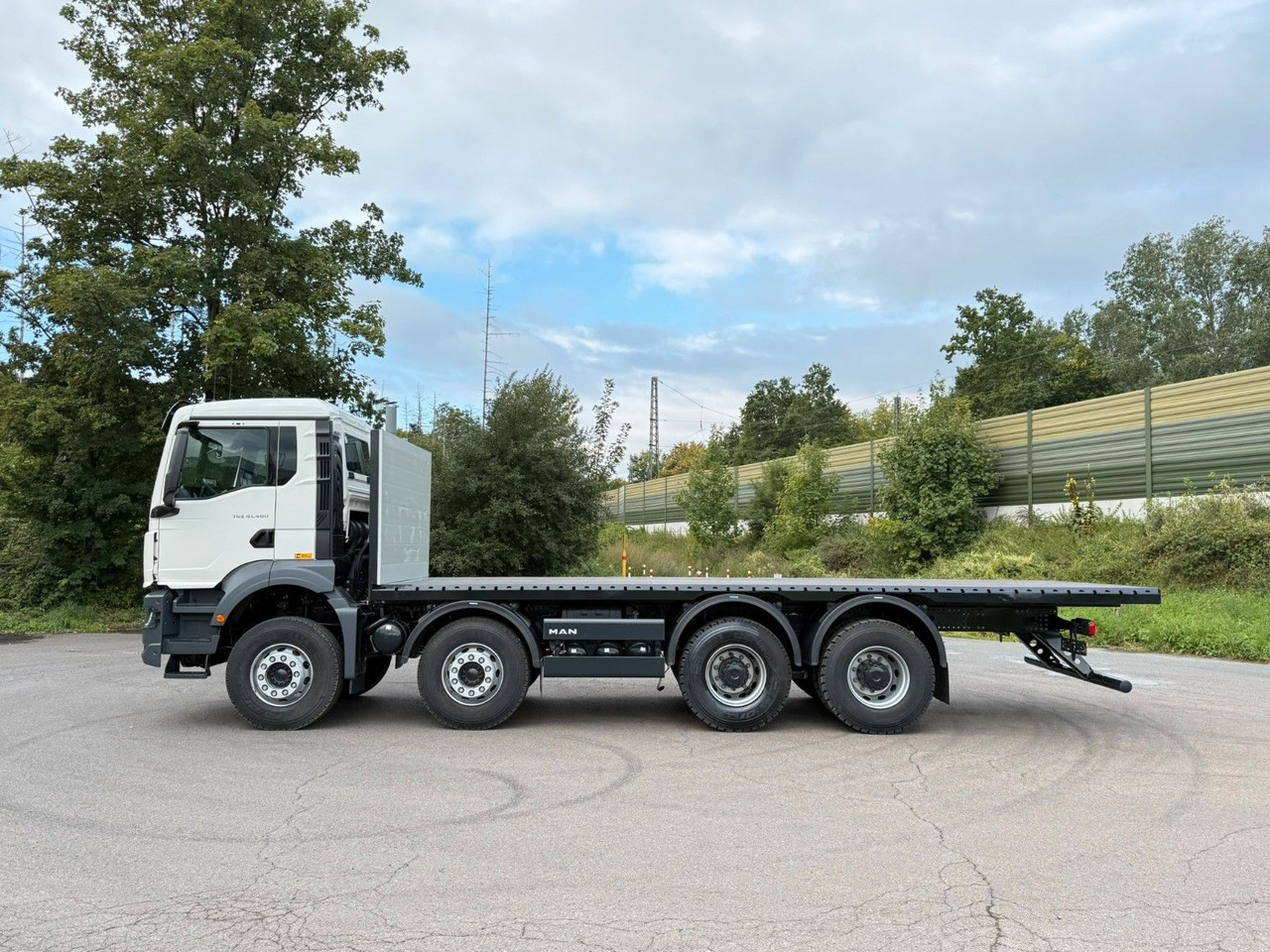 MAN TGS 41.400 BB 8X4 - شاحنات مسطحة: صور 3 MAN TGS 41.400 BB 8X4 - شاحنات مسطحة: صور 3