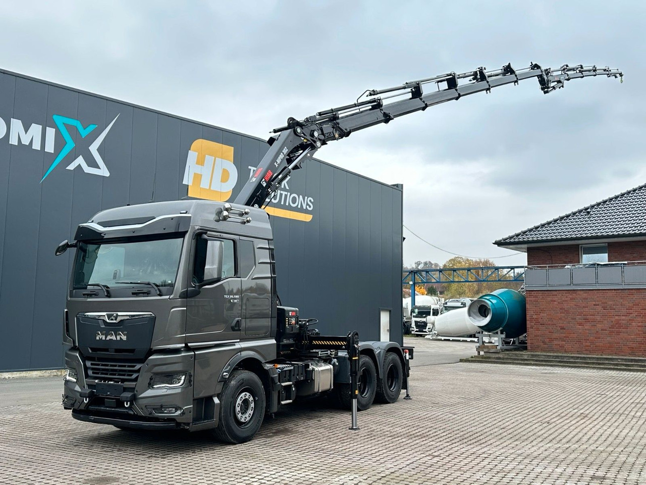 MAN TGX 26.580 6x4 Kran Hiab 302-6 + Jib-4 - شاحنة كرين: صور 2 MAN TGX 26.580 6x4 Kran Hiab 302-6 + Jib-4 - شاحنة كرين: صور 2