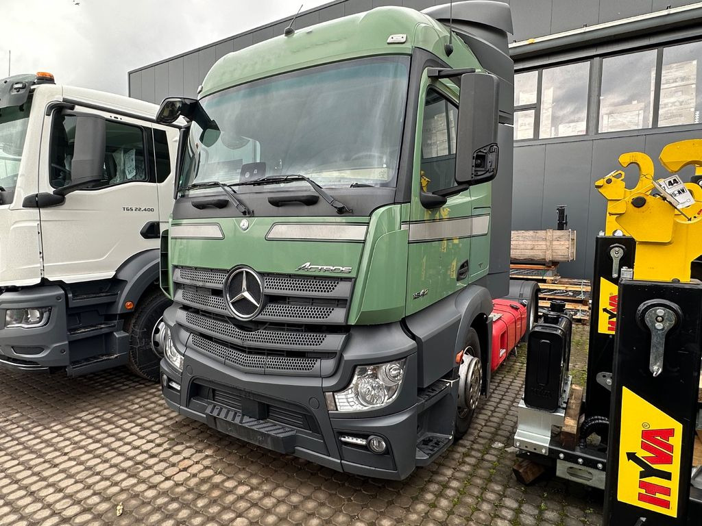 Mercedes-Benz 1842 4x2 Euro 6 Retarder 4x Vorhanden - شاحنة جرار: صور 1 Mercedes-Benz 1842 4x2 Euro 6 Retarder 4x Vorhanden - شاحنة جرار: صور 1