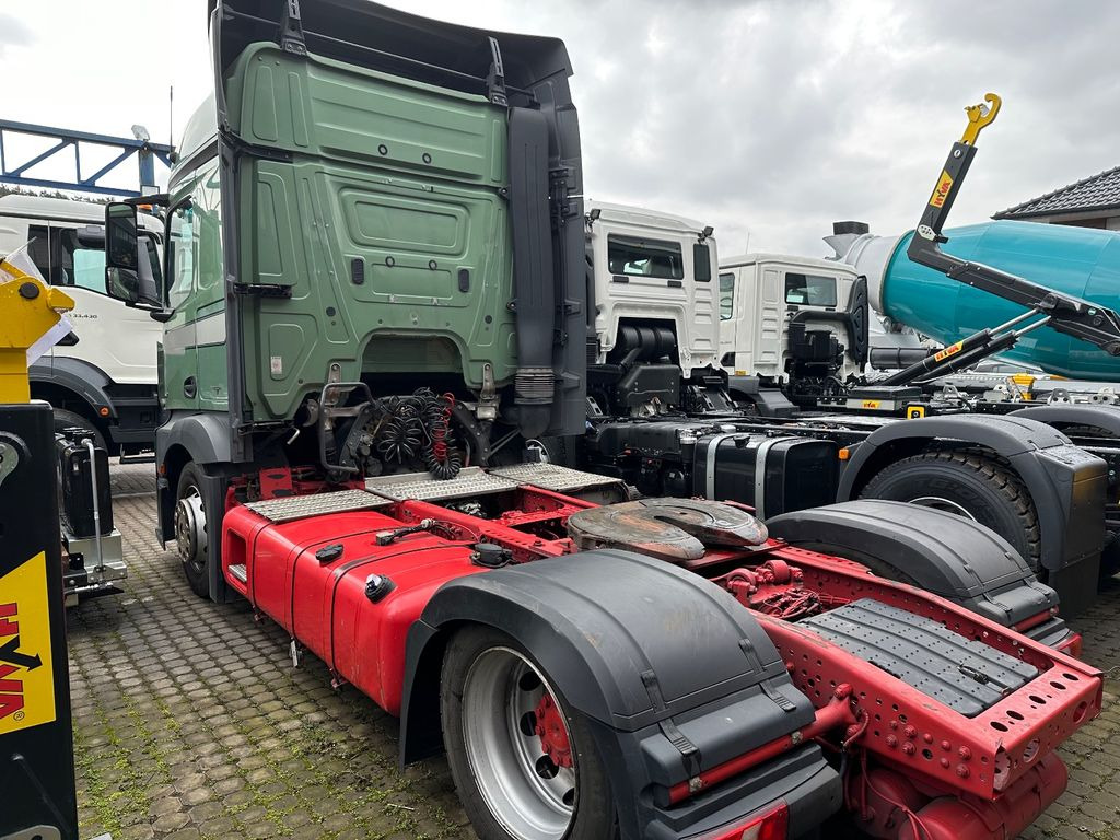 Mercedes-Benz 1842 4x2 Euro 6 Retarder 4x Vorhanden - شاحنة جرار: صور 2 Mercedes-Benz 1842 4x2 Euro 6 Retarder 4x Vorhanden - شاحنة جرار: صور 2