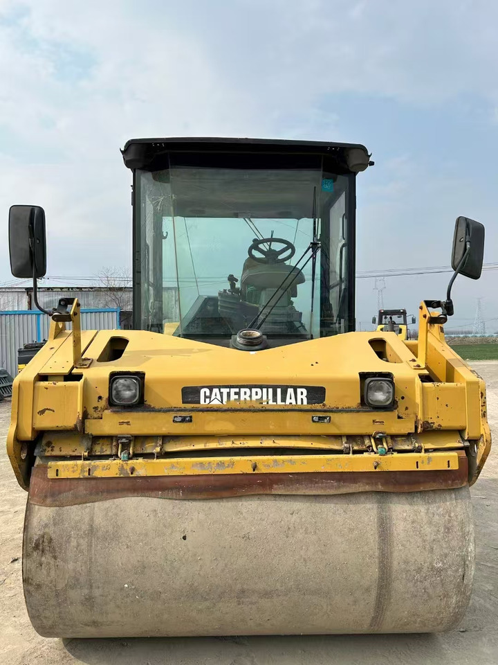 CATERPILLAR CB564D - مدحلة: صور 3 CATERPILLAR CB564D - مدحلة: صور 3