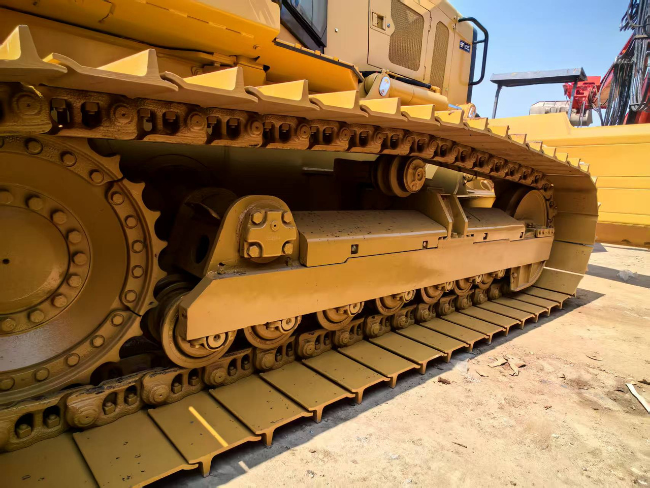 CATERPILLAR D6K - بلدوزر: صور 3 CATERPILLAR D6K - بلدوزر: صور 3