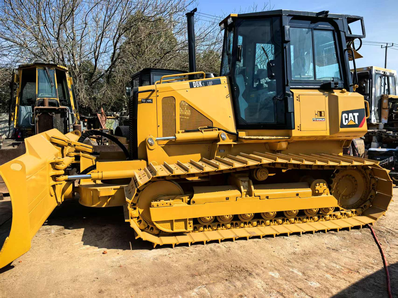 CATERPILLAR D6K - بلدوزر: صور 1 CATERPILLAR D6K - بلدوزر: صور 1