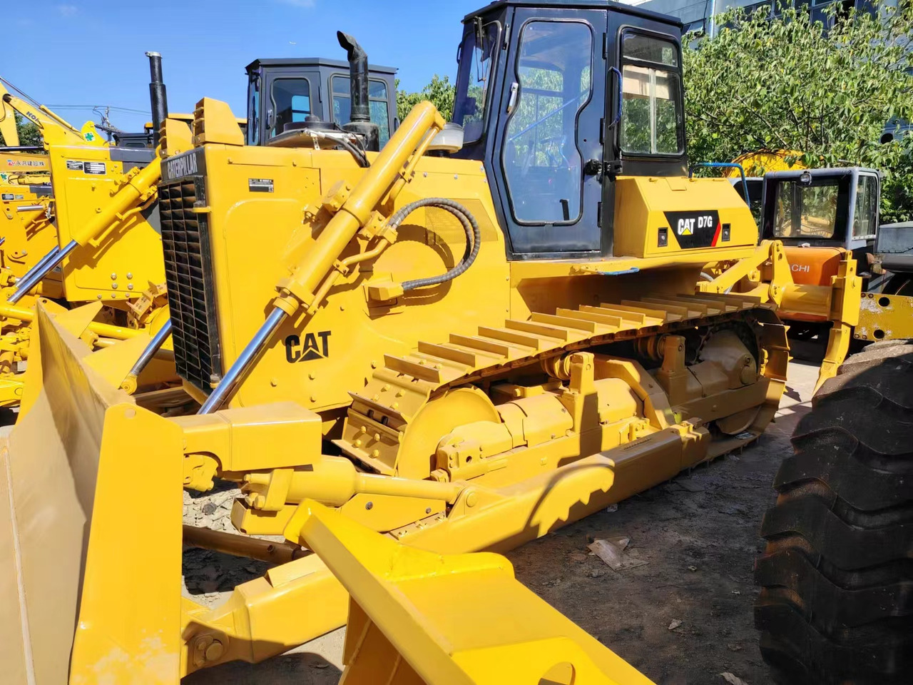 CATERPILLAR D7G - بلدوزر: صور 1 CATERPILLAR D7G - بلدوزر: صور 1