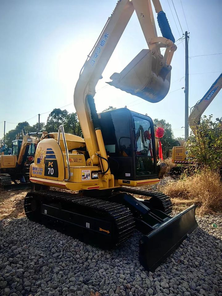 KOMATSU PC 70-8 - حفارات زحافة: صور 2 KOMATSU PC 70-8 - حفارات زحافة: صور 2