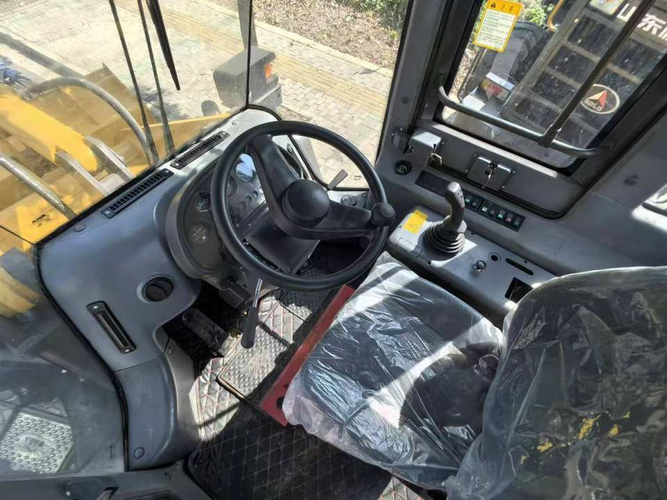 Low Price Used SDLG Wheel Loader LG936L for Sales Second-hand Construction Equipment Loader Free Shipping - اللودر بعجل: صور 4 Low Price Used SDLG Wheel Loader LG936L for Sales Second-hand Construction Equipment Loader Free Shipping - اللودر بعجل: صور 4