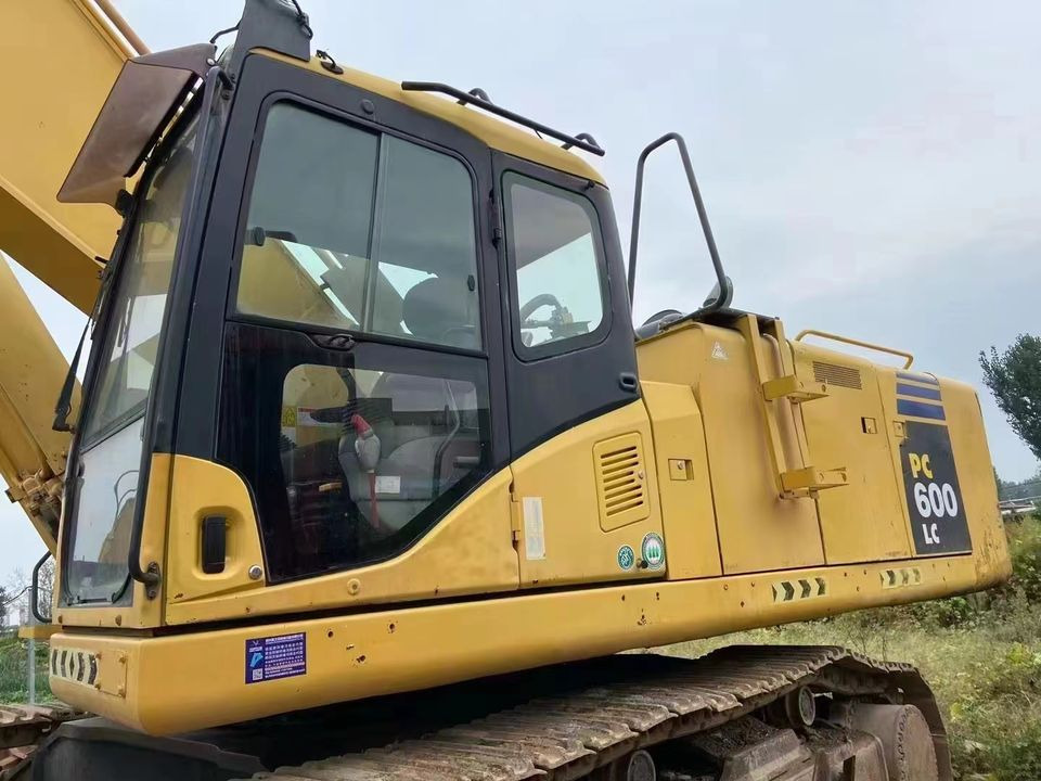 Original Good Condition USED Excavator PC600LC-8 60 Ton Excavator Crawler Excavator for Komatsu on Sale - حفارات زحافة: صور 5 Original Good Condition USED Excavator PC600LC-8 60 Ton Excavator Crawler Excavator for Komatsu on Sale - حفارات زحافة: صور 5