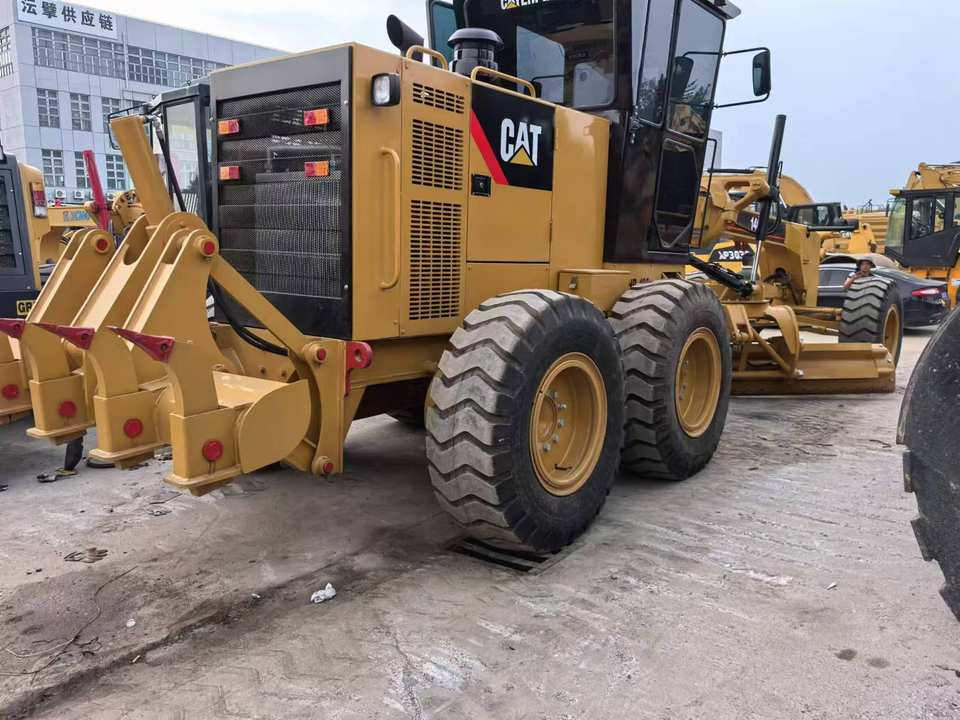 Second Hand Used Construction Machinery Japanese CAT 140G Grader Caterpillar Brand for Sale With Good Condition and Price - آلة تسوية الأرض: صور 3 Second Hand Used Construction Machinery Japanese CAT 140G Grader Caterpillar Brand for Sale With Good Condition and Price - آلة تسوية الأرض: صور 3