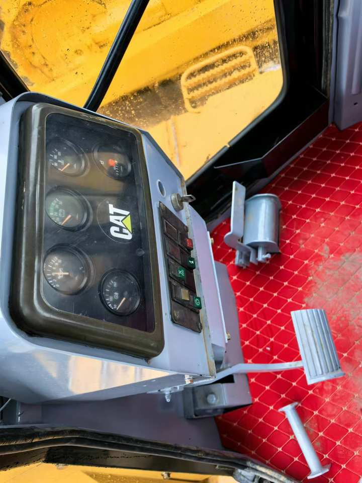 Used CAT D6G2 Bulldozer for Sale Used CAT Dozer D6H Used Caterpillar D6H D6T D6D D6G D6MD6R Bulldozer - بلدوزر: صور 5 Used CAT D6G2 Bulldozer for Sale Used CAT Dozer D6H Used Caterpillar D6H D6T D6D D6G D6MD6R Bulldozer - بلدوزر: صور 5