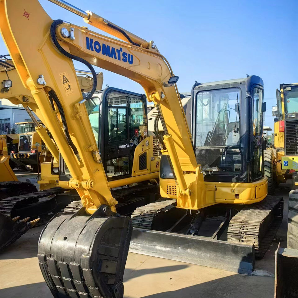 Used komatsu Pc35 Pc40 Pc55 Pc56,komatsu Mini Excavators Pc30 Pc15 Pc20 ,pc35 Pc40 Japan Import High Quality - حفارات زحافة: صور 1 Used komatsu Pc35 Pc40 Pc55 Pc56,komatsu Mini Excavators Pc30 Pc15 Pc20 ,pc35 Pc40 Japan Import High Quality - حفارات زحافة: صور 1