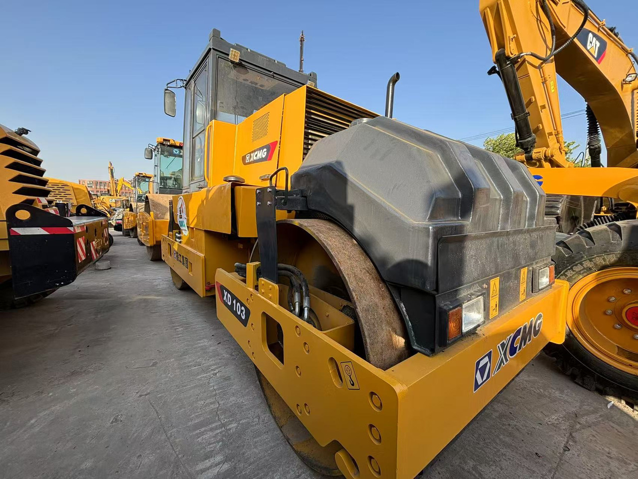 XCMG XD103 - مدحلة الأسفلت: صور 3 XCMG XD103 - مدحلة الأسفلت: صور 3