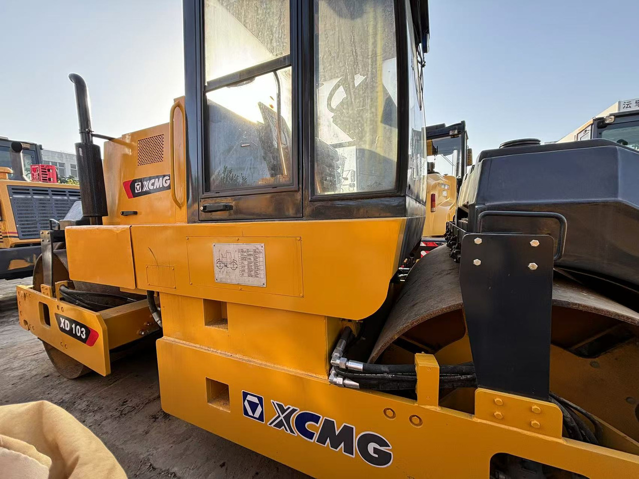 XCMG XD103 - مدحلة الأسفلت: صور 4 XCMG XD103 - مدحلة الأسفلت: صور 4
