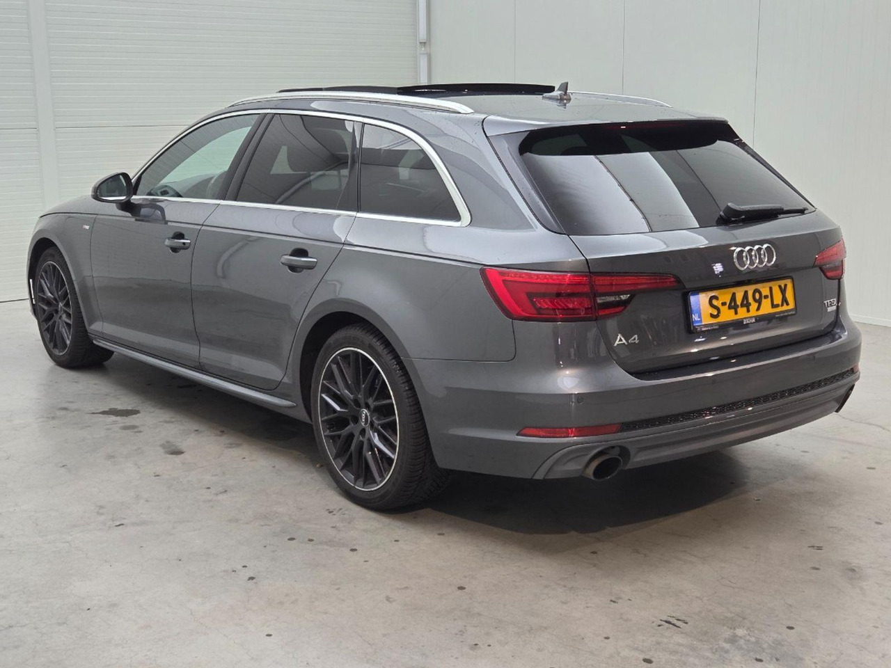 Audi A4 Avant 2.0 TFSI ultra Sport Pro Line S | 2017 | 251.737 km | Automaat | S449LX | NAP: Geen oordeel - سيارة: صور 3 Audi A4 Avant 2.0 TFSI ultra Sport Pro Line S | 2017 | 251.737 km | Automaat | S449LX | NAP: Geen oordeel - سيارة: صور 3