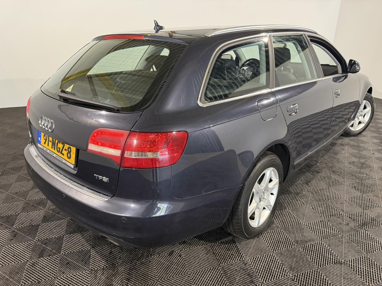 Audi | A6 Avant | 2.0 TFSI Business Edition | 2010 | 250.455 km | 91NGZ8 | Logisch - سيارة: صور 4 Audi | A6 Avant | 2.0 TFSI Business Edition | 2010 | 250.455 km | 91NGZ8 | Logisch - سيارة: صور 4