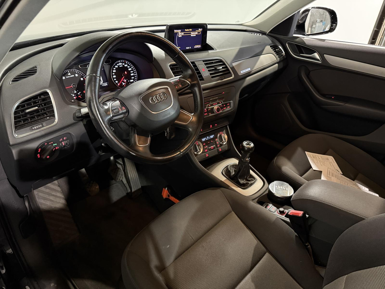 Audi | Q3 | 2.0 TFSI quattro Pro Line | 2012 | 204.122 km | 19XDP6 | Logisch - سيارة دفع رباعي: صور 5 Audi | Q3 | 2.0 TFSI quattro Pro Line | 2012 | 204.122 km | 19XDP6 | Logisch - سيارة دفع رباعي: صور 5