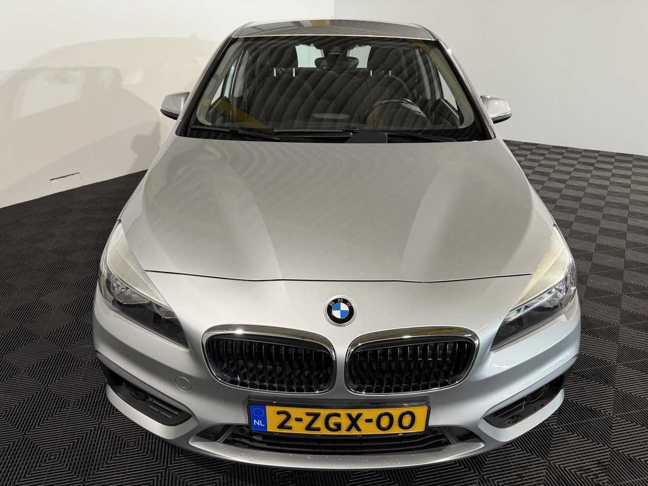 BMW 2-serie Active Tourer 218i Executive | 2015 | 198.295 km | 2-ZGX-00 - سيارة: صور 2 BMW 2-serie Active Tourer 218i Executive | 2015 | 198.295 km | 2-ZGX-00 - سيارة: صور 2