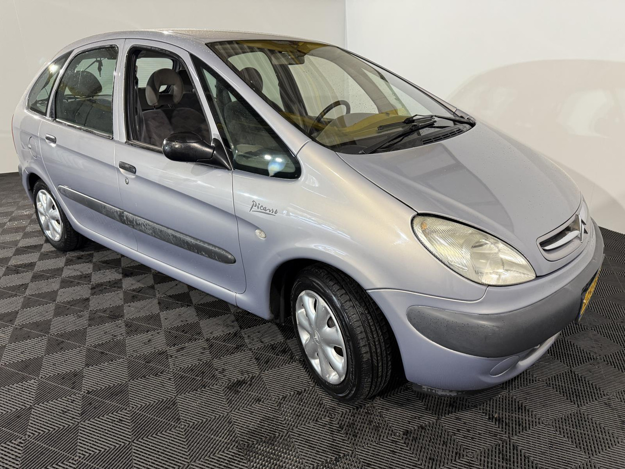 Citroen | Xsara Picasso | 1.8i-16V Plaisir | 2002 | 229.613 km | 05JFFD | Logisch - سيارة: صور 5 Citroen | Xsara Picasso | 1.8i-16V Plaisir | 2002 | 229.613 km | 05JFFD | Logisch - سيارة: صور 5