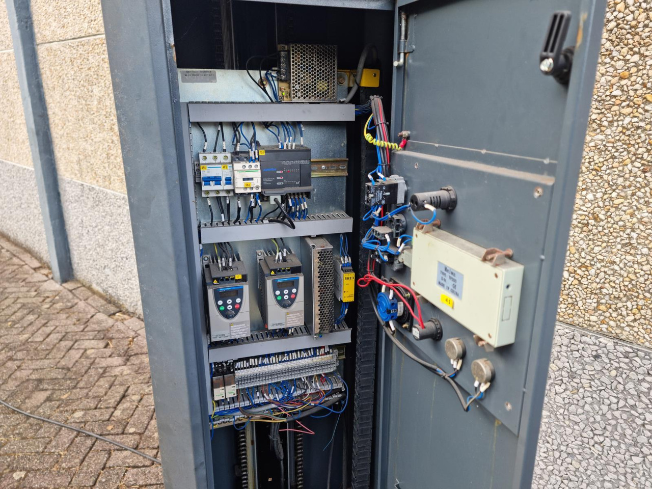 EVC MH R9-2000AE Wikkelmachine - معدات الورش: صور 4 EVC MH R9-2000AE Wikkelmachine - معدات الورش: صور 4