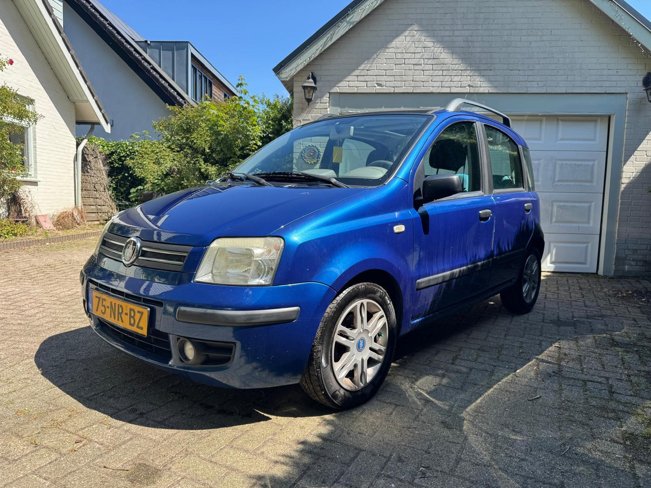 Fiat Panda 1.2 Dynamic 75-NR-BZ 229.715 km - سيارة: صور 1 Fiat Panda 1.2 Dynamic 75-NR-BZ 229.715 km - سيارة: صور 1
