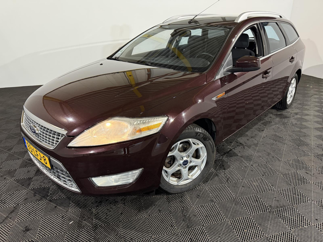 Ford | Mondeo Wagon | 2.0-16V Limited | 2010 | 193.300 km | 93LFJ8 | Logisch - سيارة: صور 1 Ford | Mondeo Wagon | 2.0-16V Limited | 2010 | 193.300 km | 93LFJ8 | Logisch - سيارة: صور 1