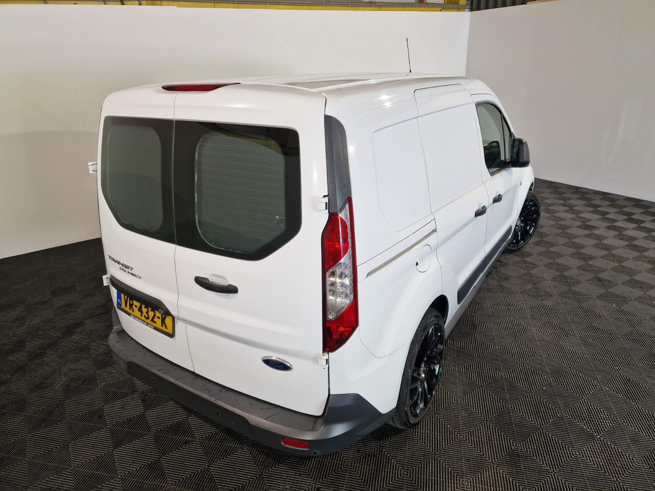 Ford Transit Connect 1.6 TDCI L1 Trend VR-432-K 127.791 km - فان المدمجة: صور 4 Ford Transit Connect 1.6 TDCI L1 Trend VR-432-K 127.791 km - فان المدمجة: صور 4