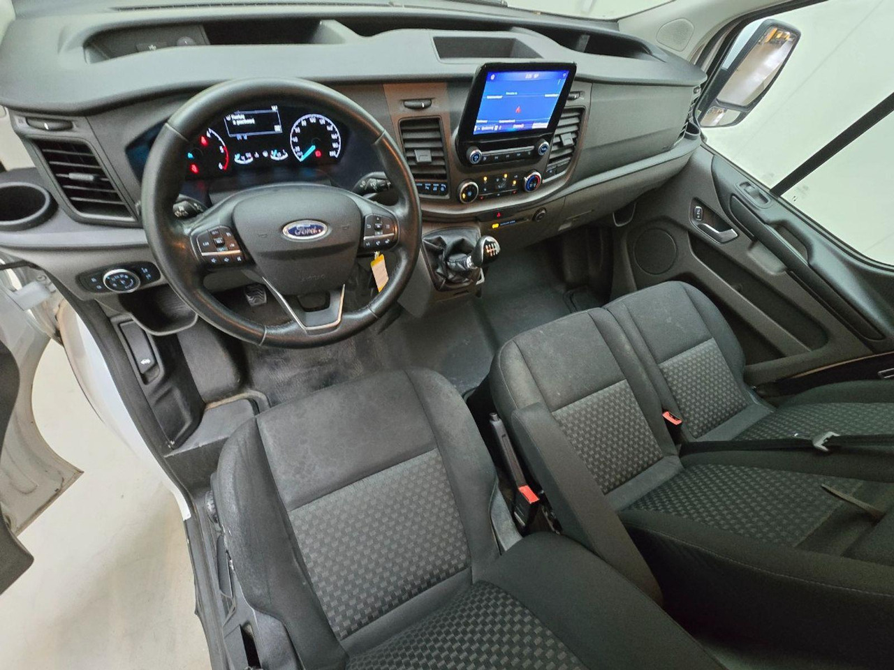 Ford Transit Custom 280 2.0 TDCI L1H1 Trend | 2020 | 237.771 km | VGR91D | NAP: Logisch - فان: صور 5 Ford Transit Custom 280 2.0 TDCI L1H1 Trend | 2020 | 237.771 km | VGR91D | NAP: Logisch - فان: صور 5