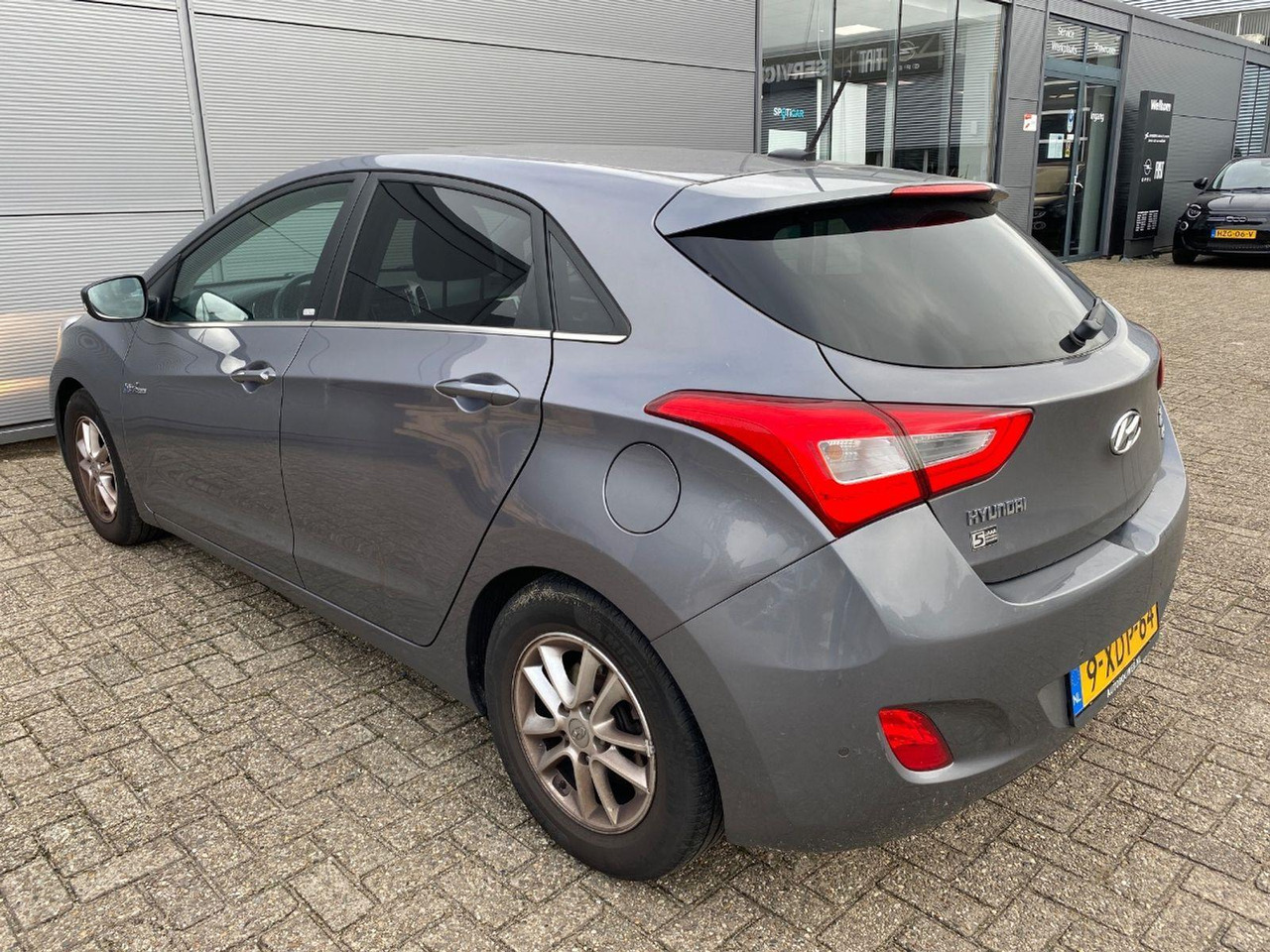 Hyundai i30 1.6 GDI Go! Plus | 2015 | 163.152 km | 9XDP64 | NAP: Logisch - هاتشباك: صور 3 Hyundai i30 1.6 GDI Go! Plus | 2015 | 163.152 km | 9XDP64 | NAP: Logisch - هاتشباك: صور 3