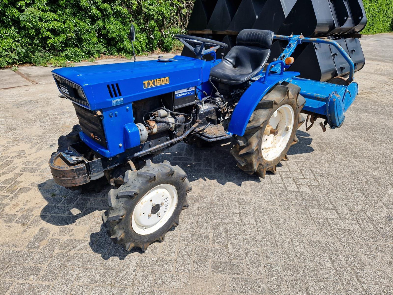 Iseki TX 1500 Minitractor met Grondfrees - جرار: صور 1 Iseki TX 1500 Minitractor met Grondfrees - جرار: صور 1