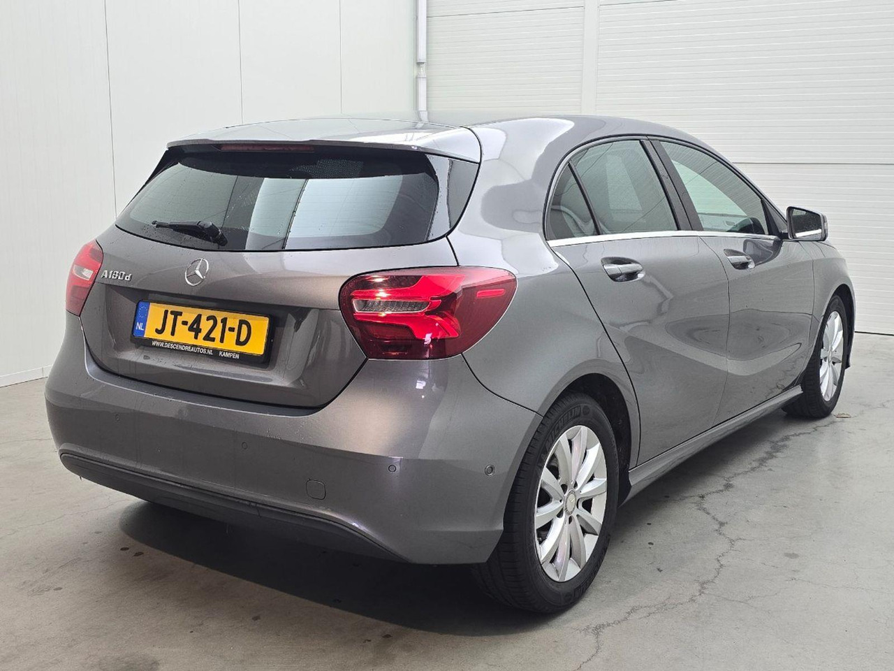 Mercedes-Benz A-klasse 180 d Lease Edition | 2016 | 231.875 km | Automaat | JT421D | NAP: Logisch - هاتشباك: صور 4 Mercedes-Benz A-klasse 180 d Lease Edition | 2016 | 231.875 km | Automaat | JT421D | NAP: Logisch - هاتشباك: صور 4