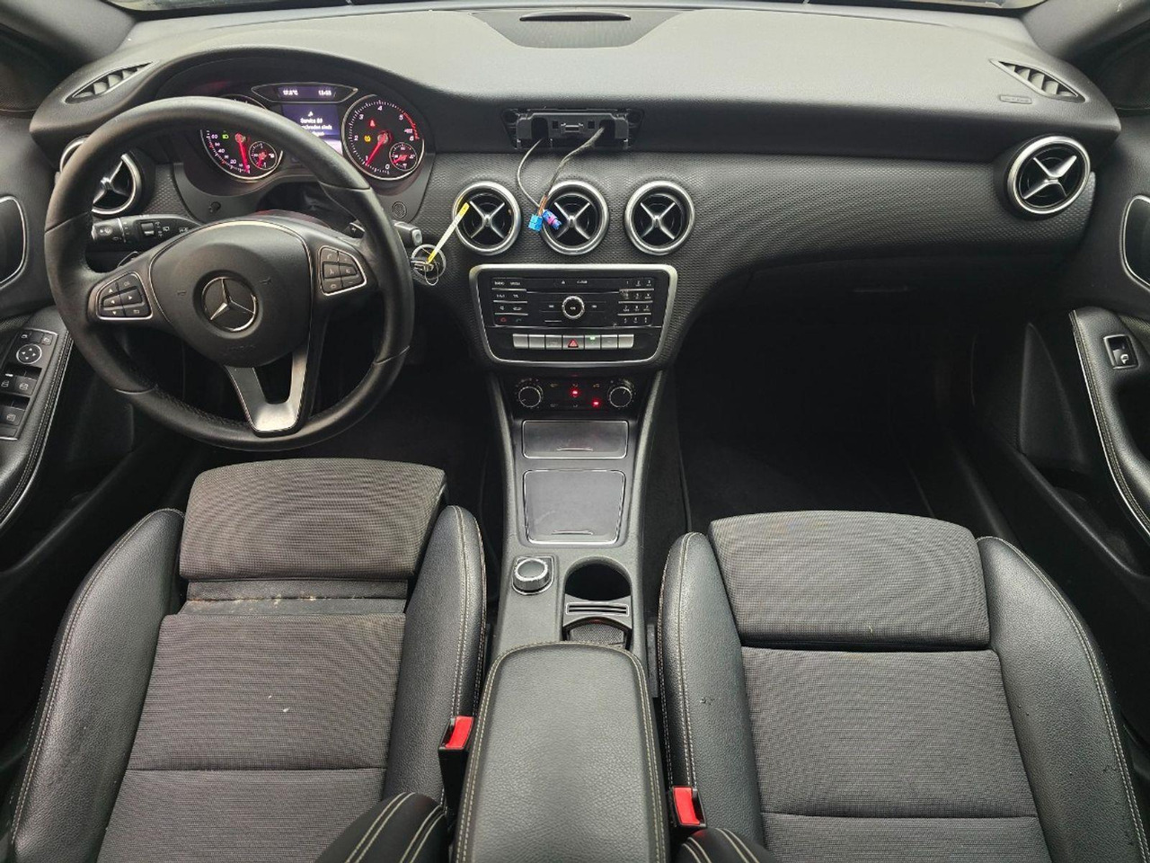 Mercedes-Benz A-klasse 180 d Lease Edition | 2016 | 231.875 km | Automaat | JT421D | NAP: Logisch - هاتشباك: صور 5 Mercedes-Benz A-klasse 180 d Lease Edition | 2016 | 231.875 km | Automaat | JT421D | NAP: Logisch - هاتشباك: صور 5