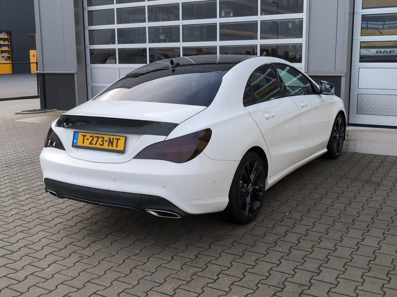 Mercedes-Benz CLA-klasse 180 Prestige | 2018 | 143.327 km | Automaat | T273NT | NAP: Geen oordeel - سيدان: صور 4 Mercedes-Benz CLA-klasse 180 Prestige | 2018 | 143.327 km | Automaat | T273NT | NAP: Geen oordeel - سيدان: صور 4