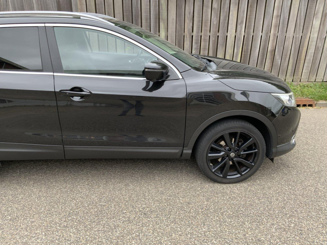 Nissan Qashqai 1.6 Tekna 6-ZPX-92 209.591km - سيارة: صور 4 Nissan Qashqai 1.6 Tekna 6-ZPX-92 209.591km - سيارة: صور 4