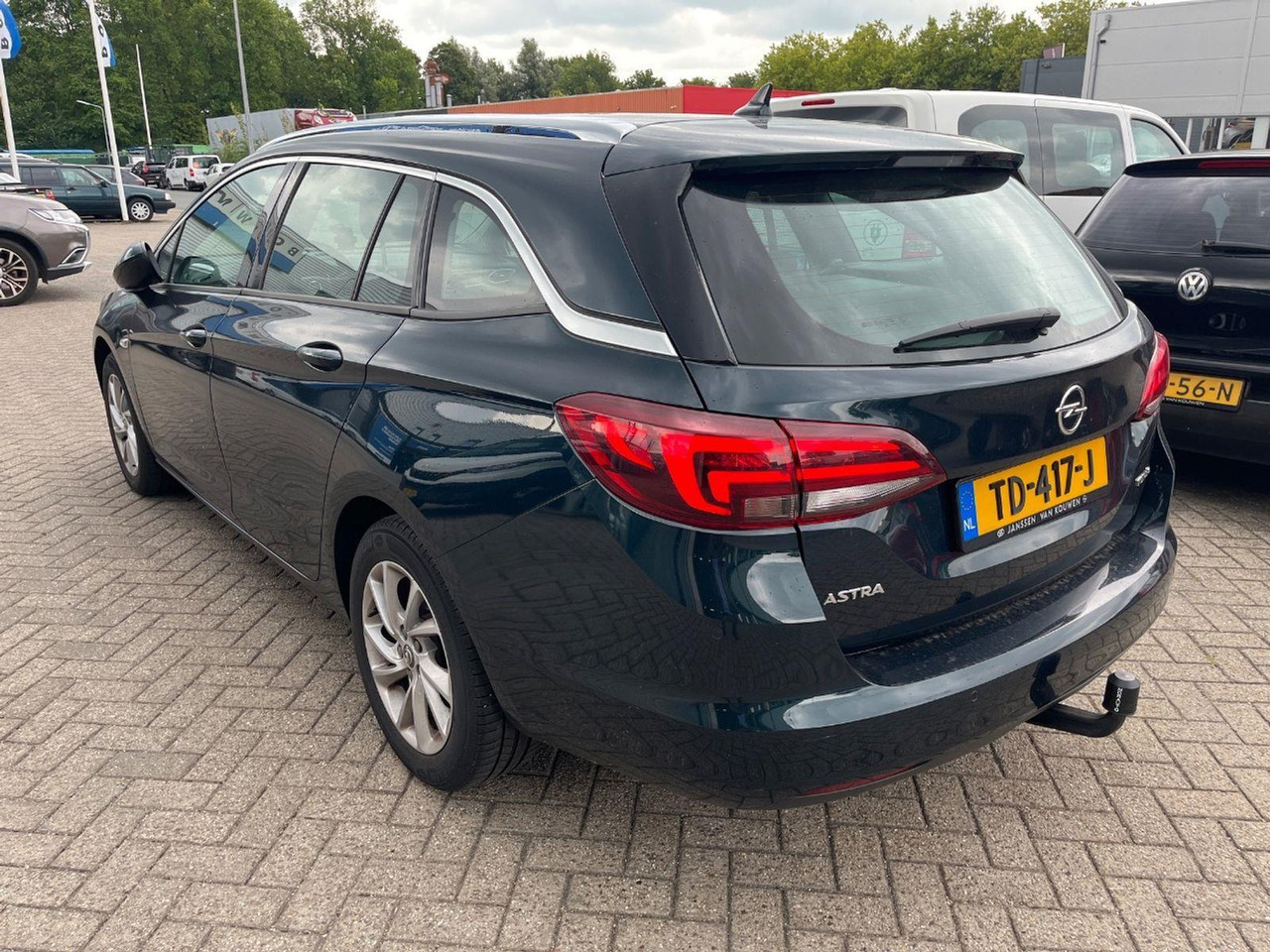 Opel Astra Sports Tourer 1.4 Business Executive | 2018 | 117.848 km | TD417J | NAP: Logisch - سيارة: صور 3 Opel Astra Sports Tourer 1.4 Business Executive | 2018 | 117.848 km | TD417J | NAP: Logisch - سيارة: صور 3