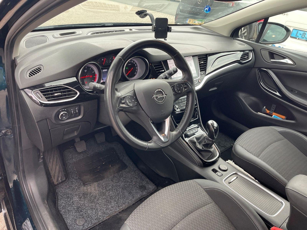 Opel Astra Sports Tourer 1.4 Business Executive | 2018 | 117.848 km | TD417J | NAP: Logisch - سيارة: صور 5 Opel Astra Sports Tourer 1.4 Business Executive | 2018 | 117.848 km | TD417J | NAP: Logisch - سيارة: صور 5