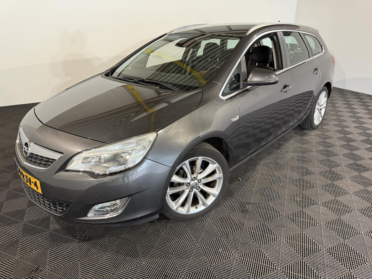 Opel Astra Sports Tourer 1.4 Turbo Cosmo 64-RJV-4 - سيارة: صور 1 Opel Astra Sports Tourer 1.4 Turbo Cosmo 64-RJV-4 - سيارة: صور 1