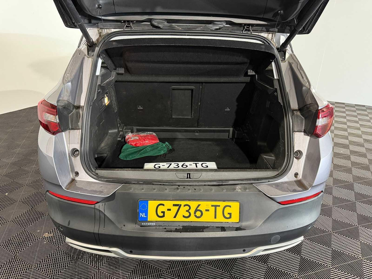 Opel Grandland X 1.2 Turbo Business Executive G-736-TG 200.645 km - سيارة: صور 5 Opel Grandland X 1.2 Turbo Business Executive G-736-TG 200.645 km - سيارة: صور 5