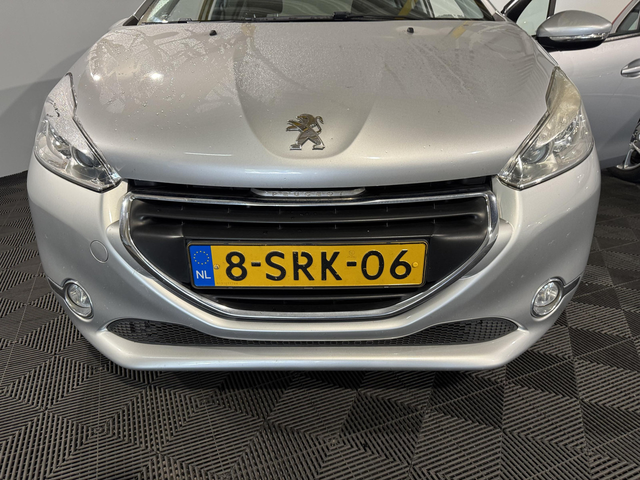 Peugeot 208 1.2 VTi Allure | 2013 | 160.154 km | 8-SRK-06 - هاتشباك: صور 2 Peugeot 208 1.2 VTi Allure | 2013 | 160.154 km | 8-SRK-06 - هاتشباك: صور 2