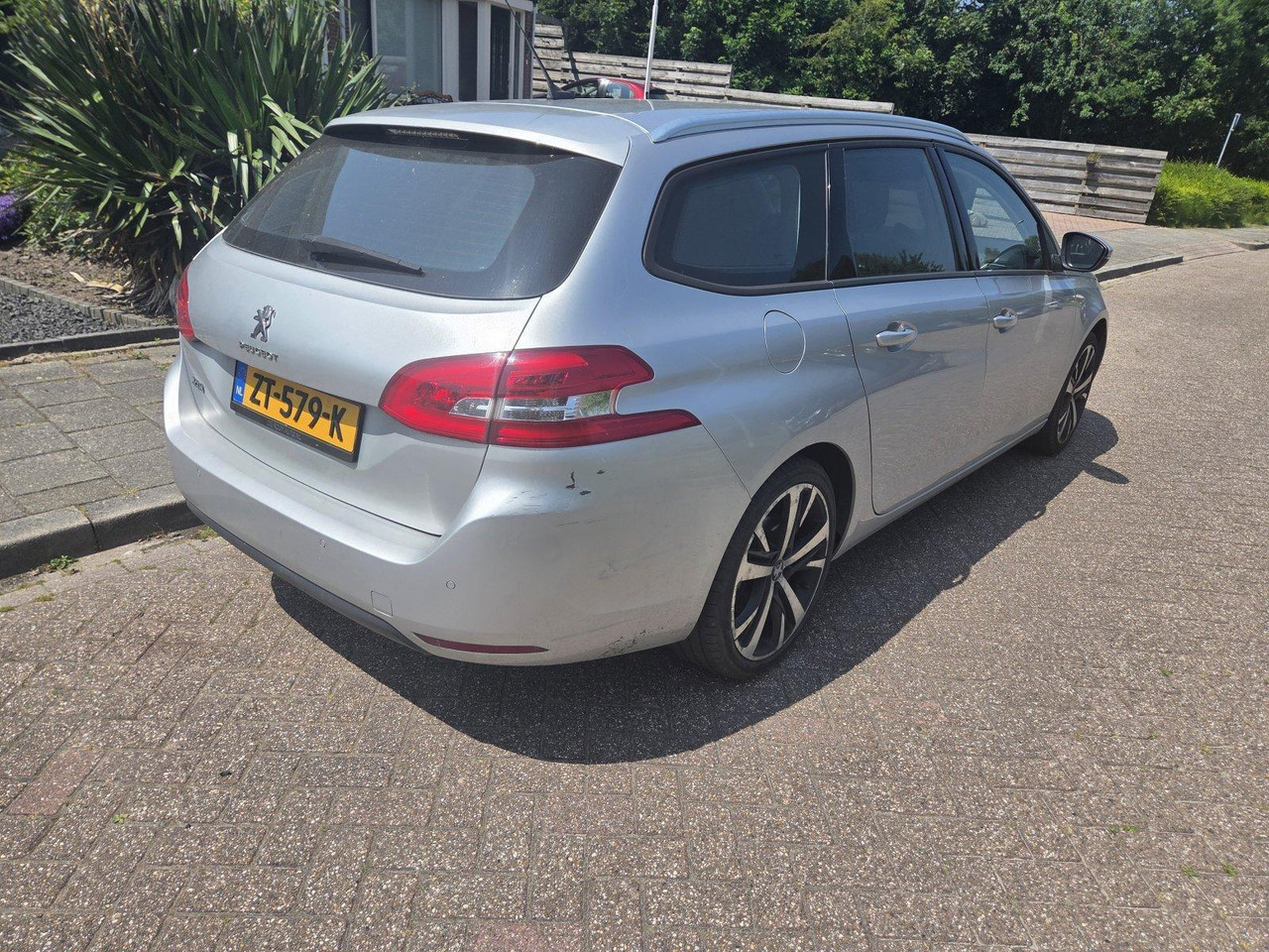Peugeot 308 1.2 PureTech Allure ZT-579-K 236.408 - سيارة: صور 5 Peugeot 308 1.2 PureTech Allure ZT-579-K 236.408 - سيارة: صور 5